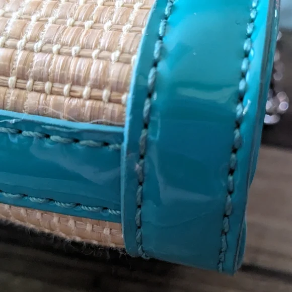 Ann Taylor Y2K turquoise vintage shoulder bag with cute silver details - Picture 2 of 8